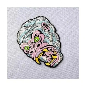 Parche bordado de The Roaring Gorilla para coser con el_4