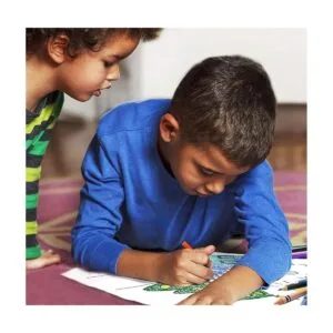 Crayola Super Art Kit para colorear de 100 unidades_4