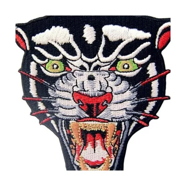 Parche bordado de The Roaring Panther para coser o planchar_2