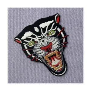 Parche bordado de The Roaring Panther para coser o planchar_4