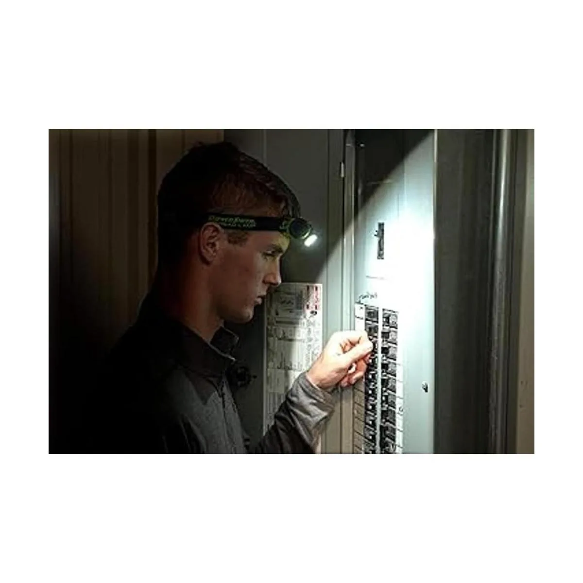 PowerSmith PHL15F 150 lúmenes LED resistente a la_5