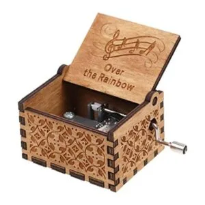 Caja de música de madera con manivela de mano y arco iris_1