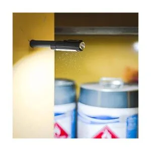 NEBO Luz de trabajo de 500 lúmenes linterna posicionada_5