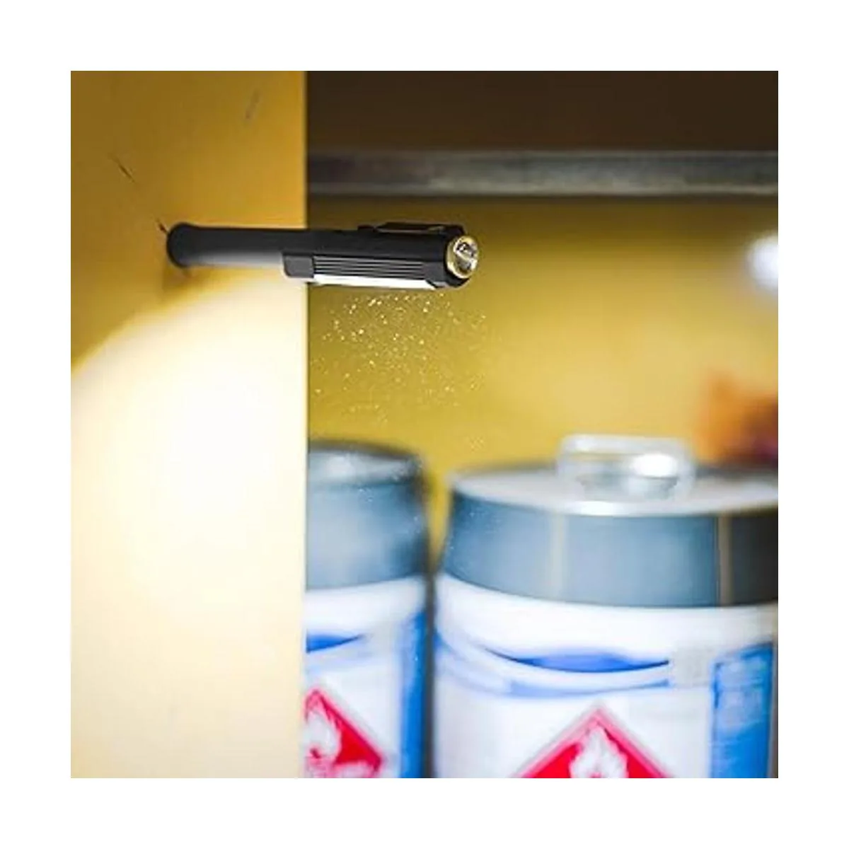 NEBO Luz de trabajo de 500 lúmenes linterna posicionada_5