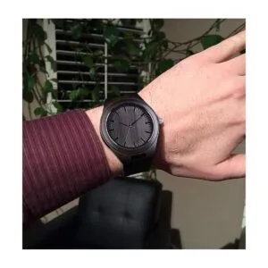 Reloj de madera grabado casual hecho a mano reloj de_3