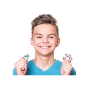 El juego de 8 juguetes para ansiedad incluye 4 cadenas de_4