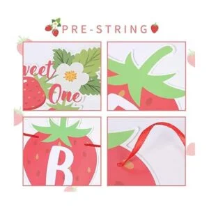 Banner de feliz cumpleaños de fresa con diseño de bayas_7