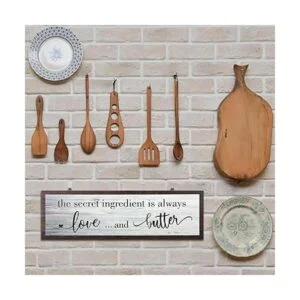 The Secret Ingredient Is Always Love and Butter Letrero_7