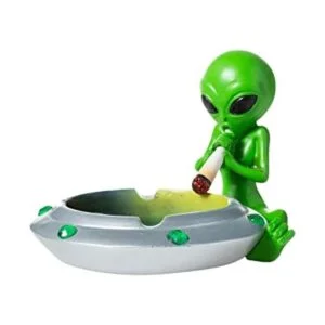 Cenicero sentado para fumar extraterrestre con diseño_1