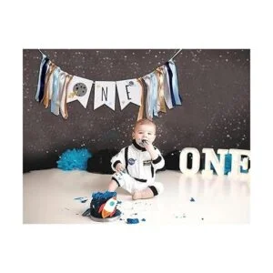Cartel de primer cumpleaños con tema espacial para el_4