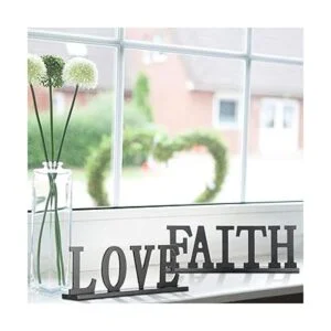 Letrero de madera con texto en inglés Love Faith Hope_4