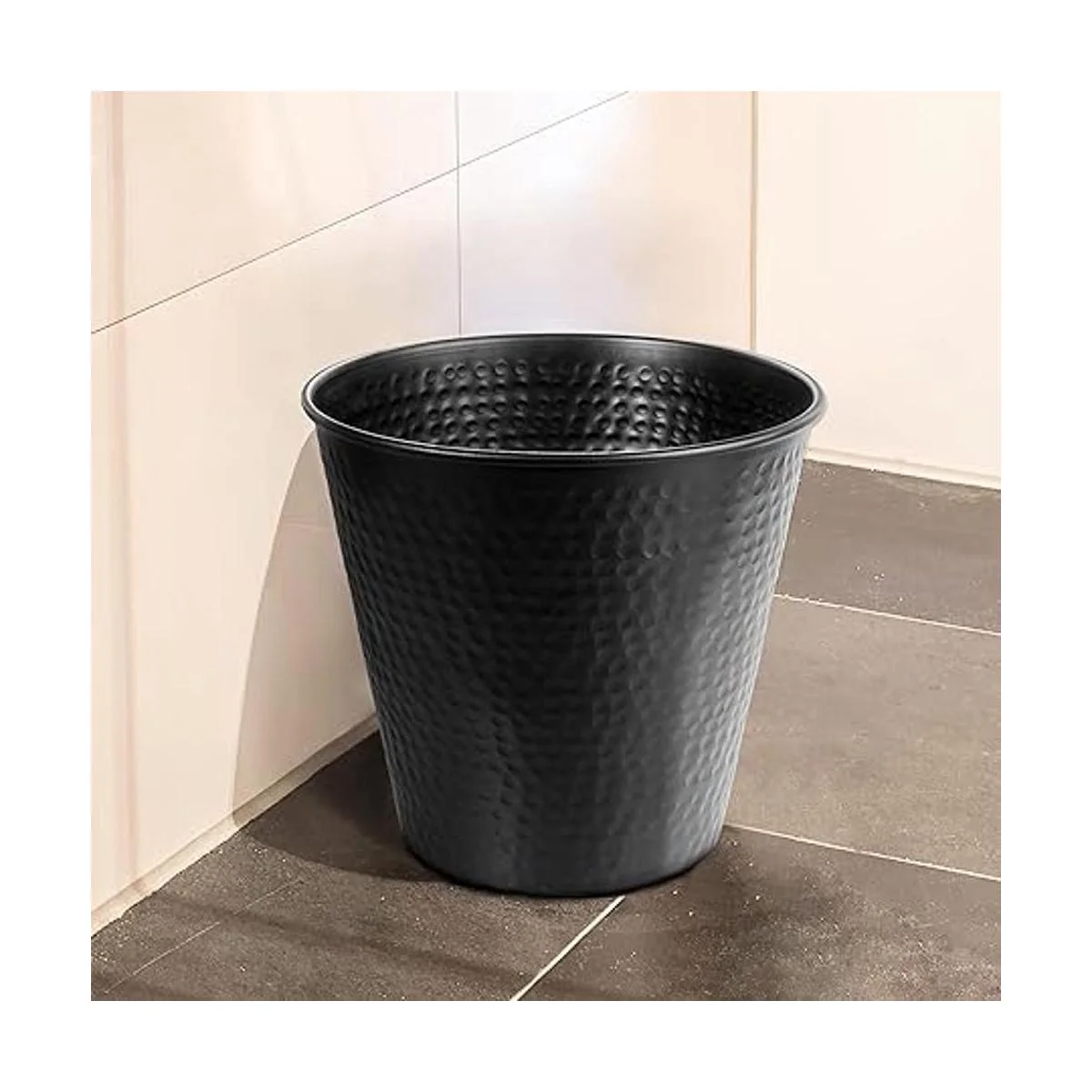 Monarch Abode Basurero de metal martillado a mano negro_5