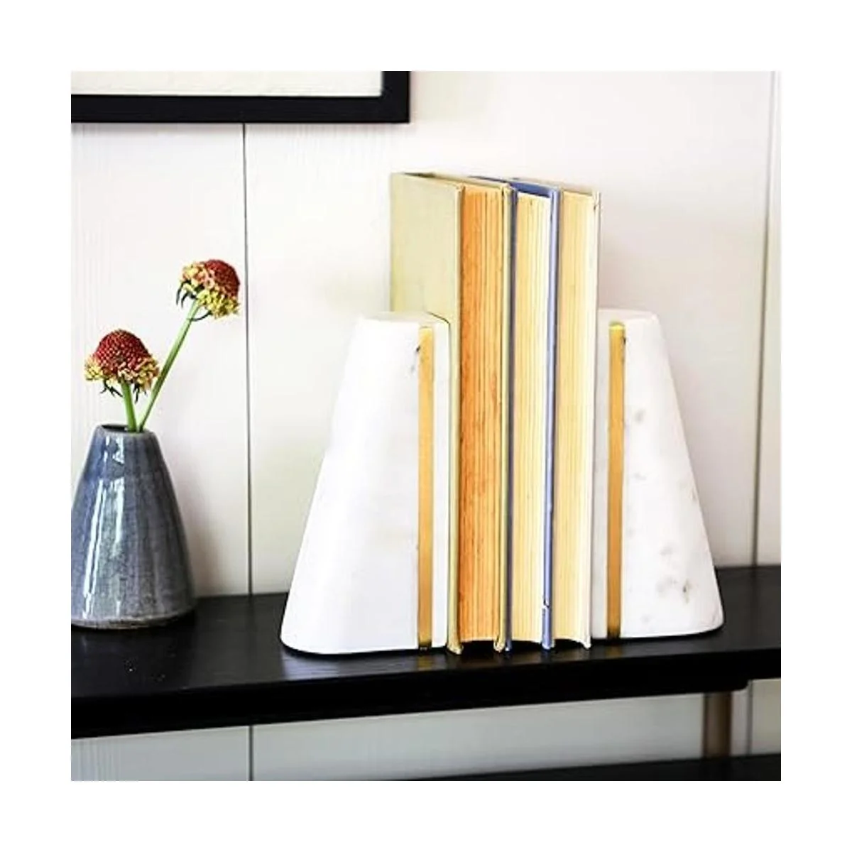 Main Mesa Sujetalibros geométricos de mármol con_2