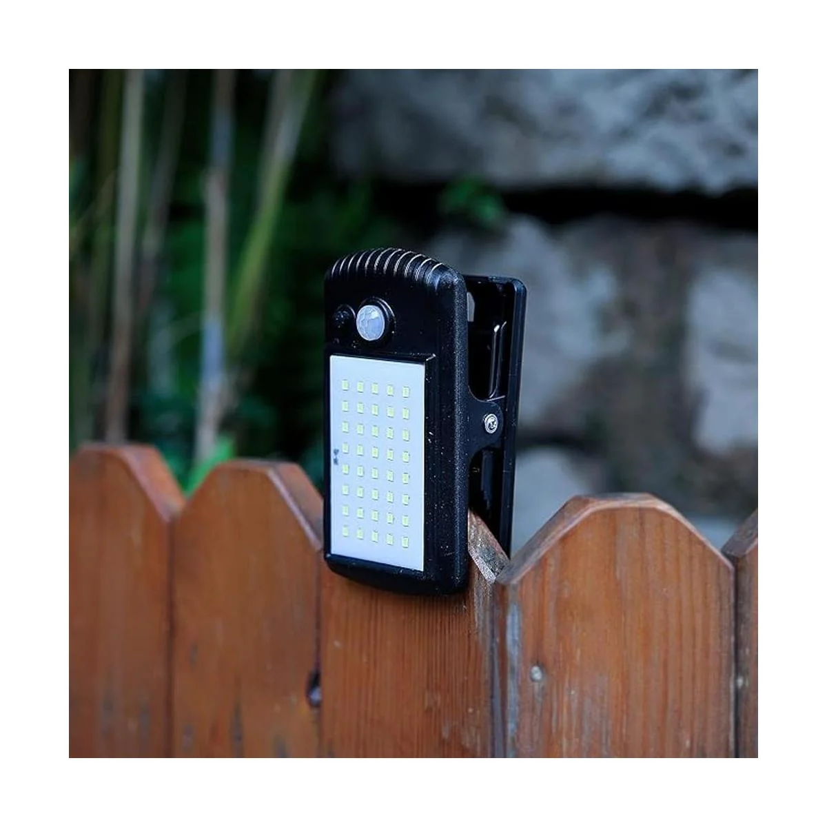 Paquete de 4 luces solares de seguridad con sensor de_6