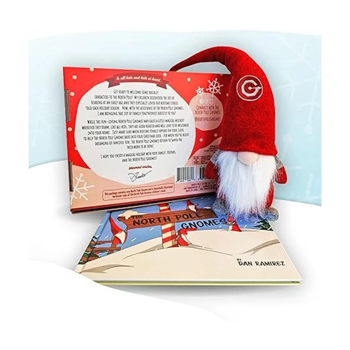 The North Pole Gnome Santas New Helper Una nueva_3