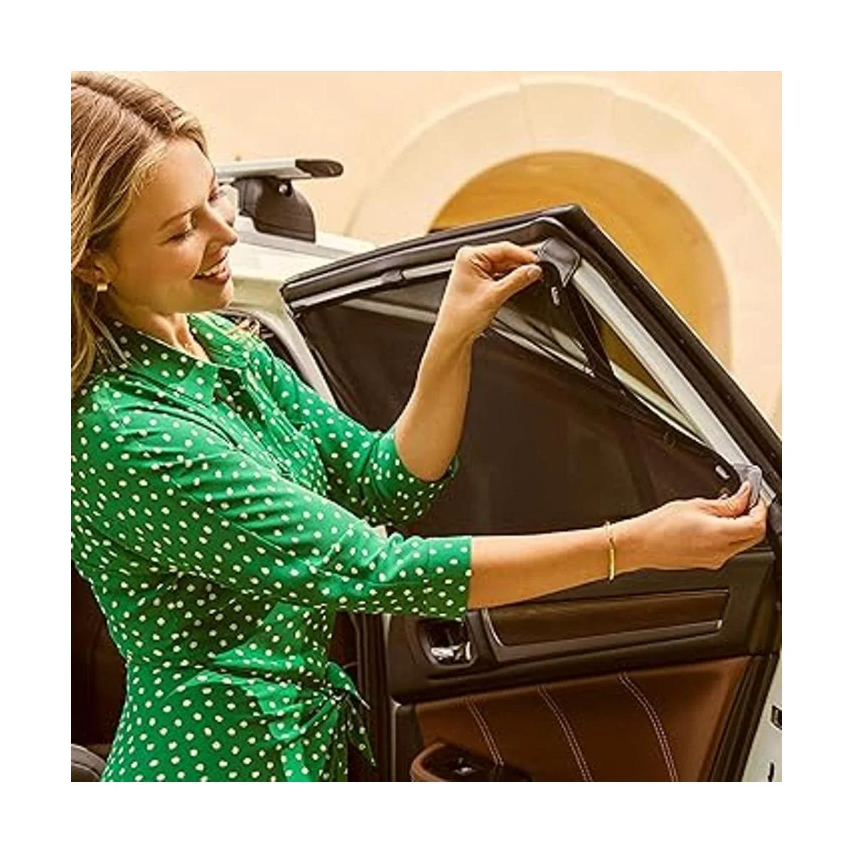 Munchkin Brica Parasol magnético elástico para adaptarse_3