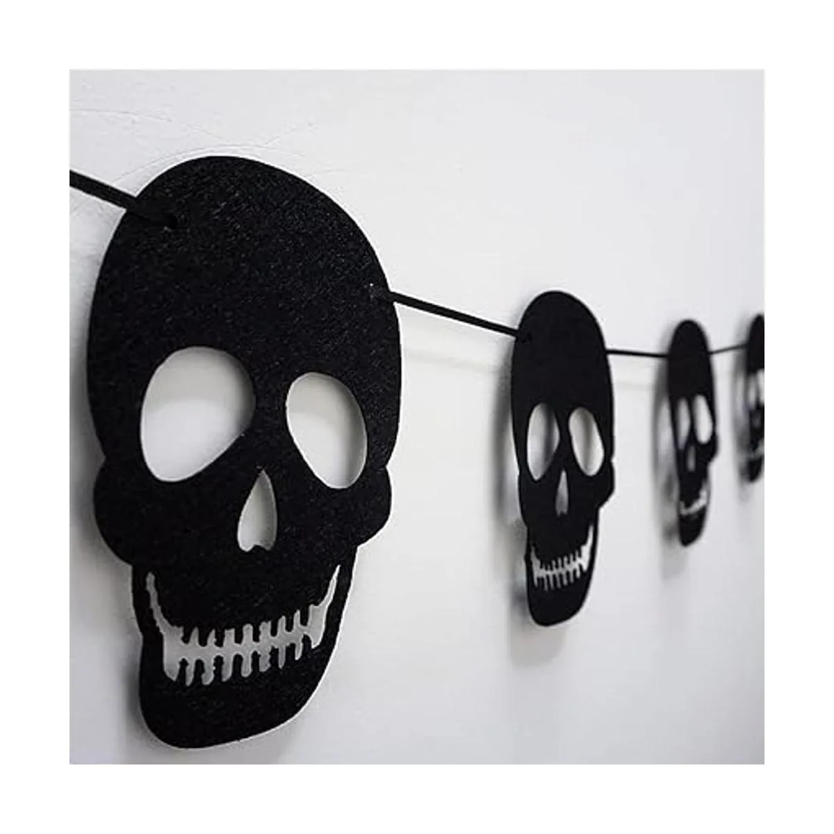 SaktopDeco Paquete de 2 guirnaldas de calavera de fieltro_6