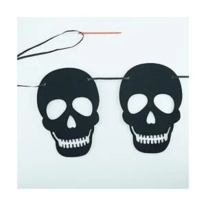 SaktopDeco Paquete de 2 guirnaldas de calavera de fieltro_5