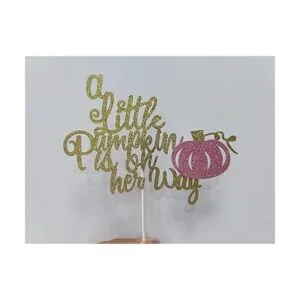 Decoración de tarta con purpurina dorada con diseño de_6