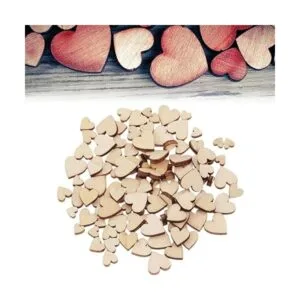 Rebanadas de madera con forma de corazones de amor_5
