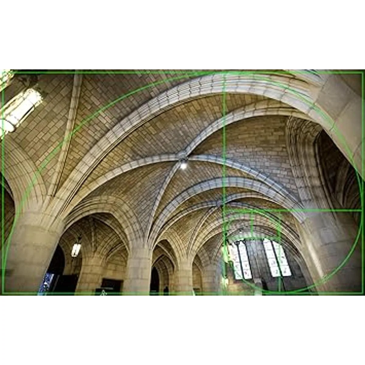 Relación dorada buscador de vista de composición_4