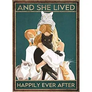 Cartel de metal con texto en inglés And She Lived Happily_1