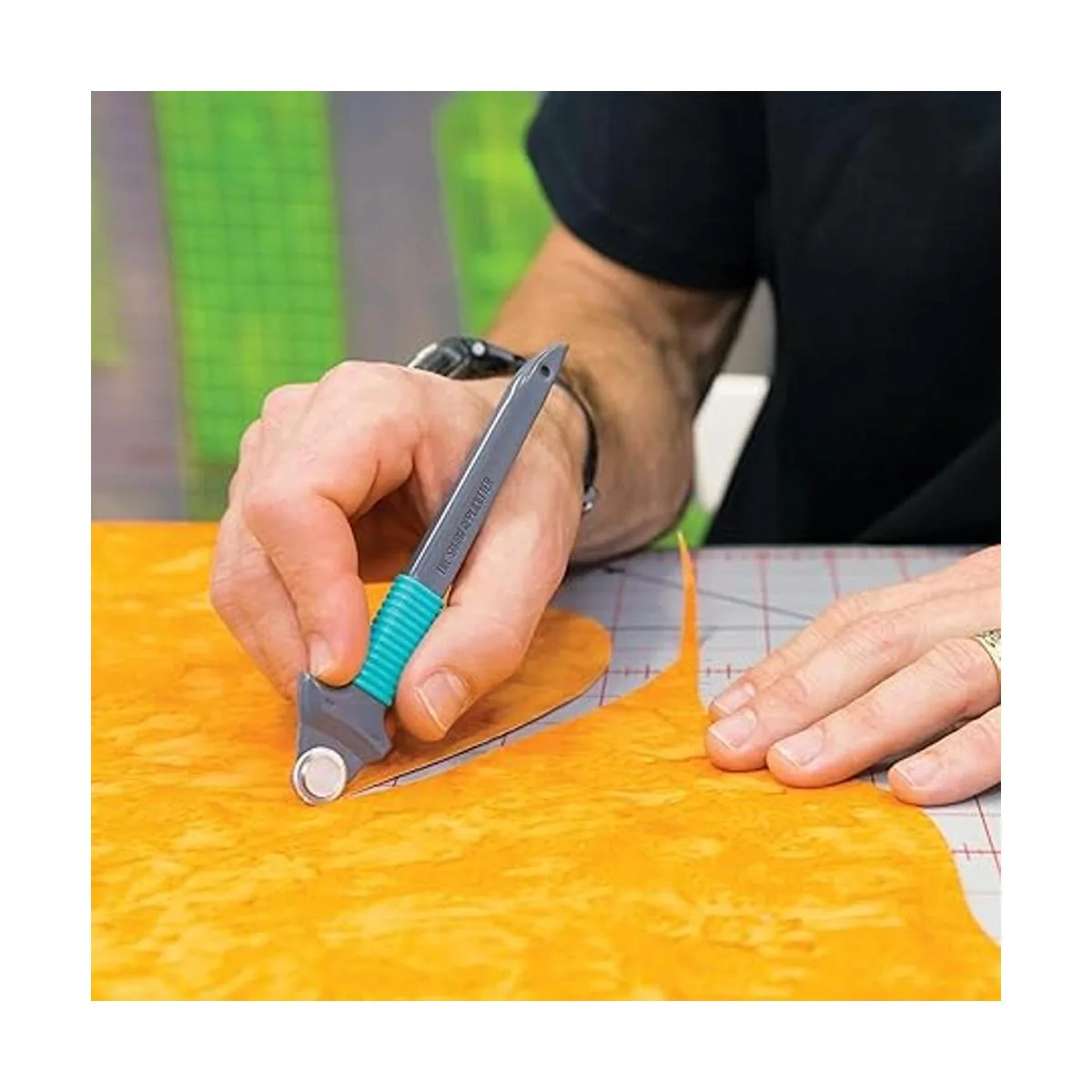 MISSOURI STAR QUILT CO. Mini cortador giratorio aplicador_2