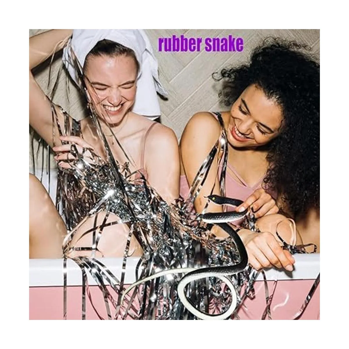 LCKLA Kit de bromas de goma realistas cucarachas falsas_2