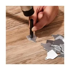 Etiquetas de metal de vaca en blanco con estampado de_5