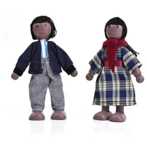 Casa de muñecas de madera de 7 piezas figuras familiares_3