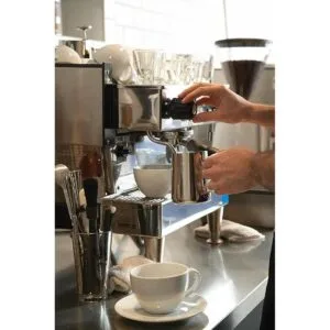 Rattleware Jarra espumadora de leche Latte Art de 20 onzas_2