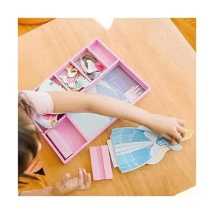 Melissa Doug juego de muñeca de madera y disfraz_6