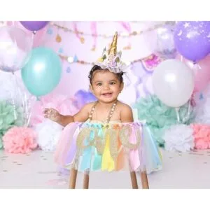 Pancarta de silla alta de arcoíris pastel para primer_3