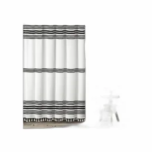 Cortina de ducha en blanco y negro con borlas cortina de_1