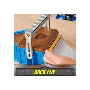 Monster Jam Mini Freestyle Flip Arena Playset y_5