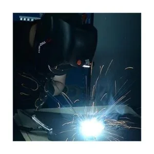 Casco de soldadura de color real con energía solar_6