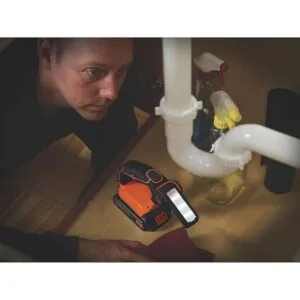 BLACKDECKER BDCF20 linterna de 20 vatios_4