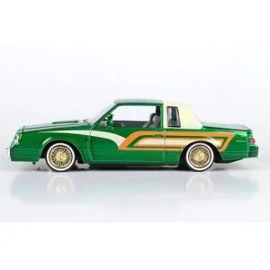 Motormax 79023 Regal 3.8 SFI Turbo Green Metálico y Crema_2