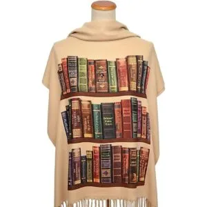 Bufanda. Chal literario con títulos de libros famosos_4