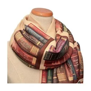 Bufanda. Chal literario con títulos de libros famosos_2