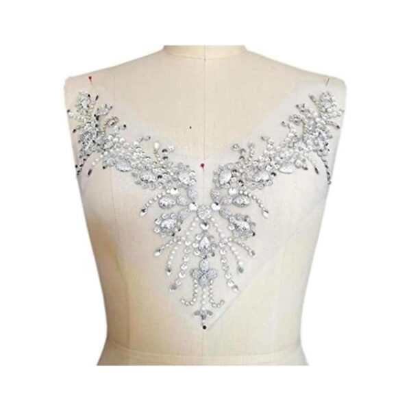 Brillantes cuentas con cuello en V de color plateado_1