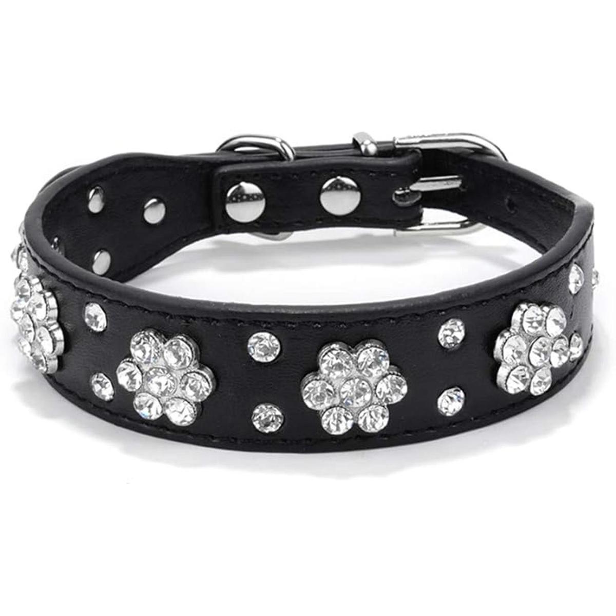 Lindo collar de perro con diamantes de imitación