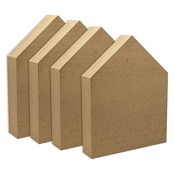 Bloques de madera sin terminar con forma de casa de 6