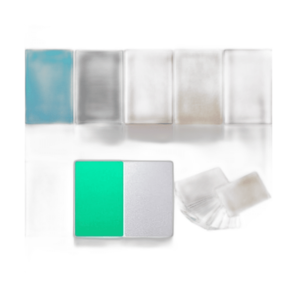 Tarjetas de visita de aluminio multicolor en blanco