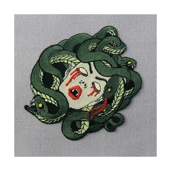 Parche bordado de The Bleeding Medusa para planchar_3
