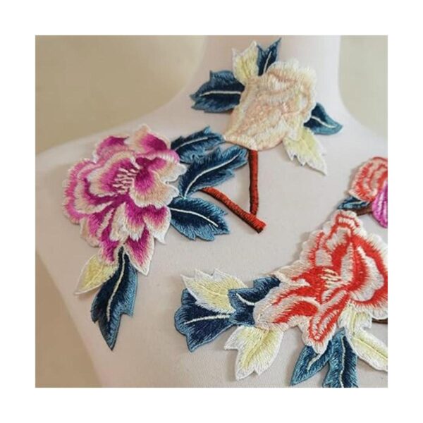 Juego de 5 calcomanías bordadas con flores para ropa