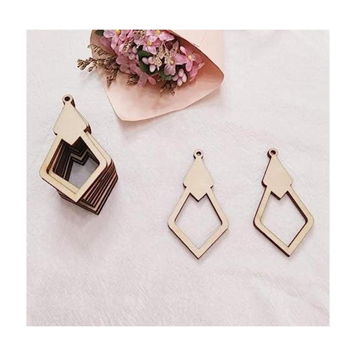30 pendientes de madera sin terminar con forma de diamante