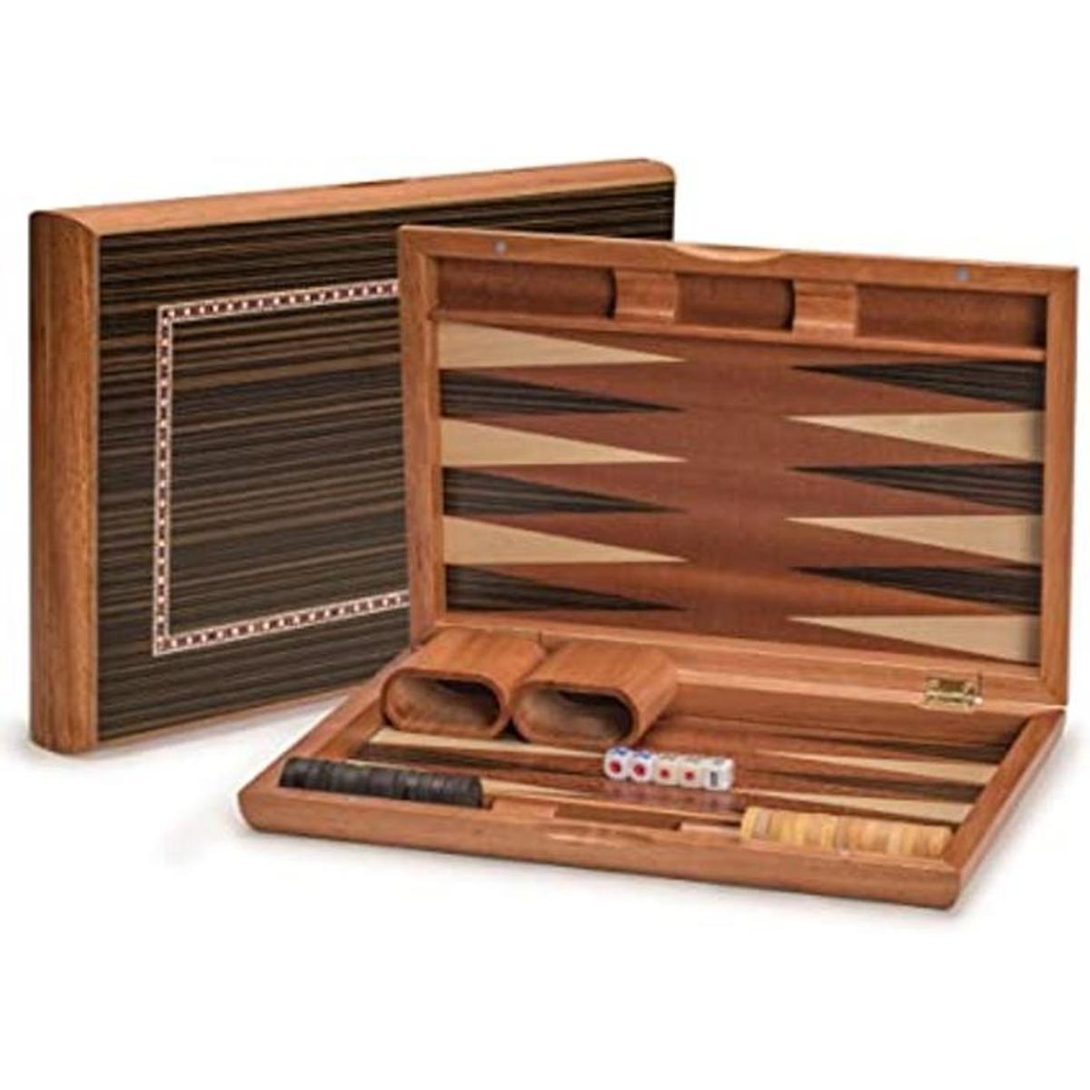 Set de juego de backgammon lacado con incrustaciones de