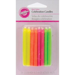 Wilton Velas de cumpleaños de 2.5 in colores calientes_1