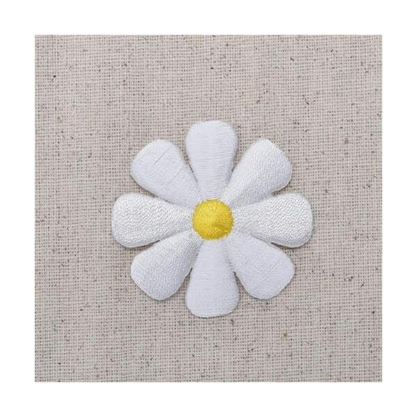 Parche bordado con diseño de margarita blanca_2
